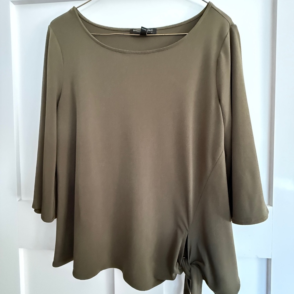 Banana Republic olive green Blouse with Side Tie - Women’s size medium